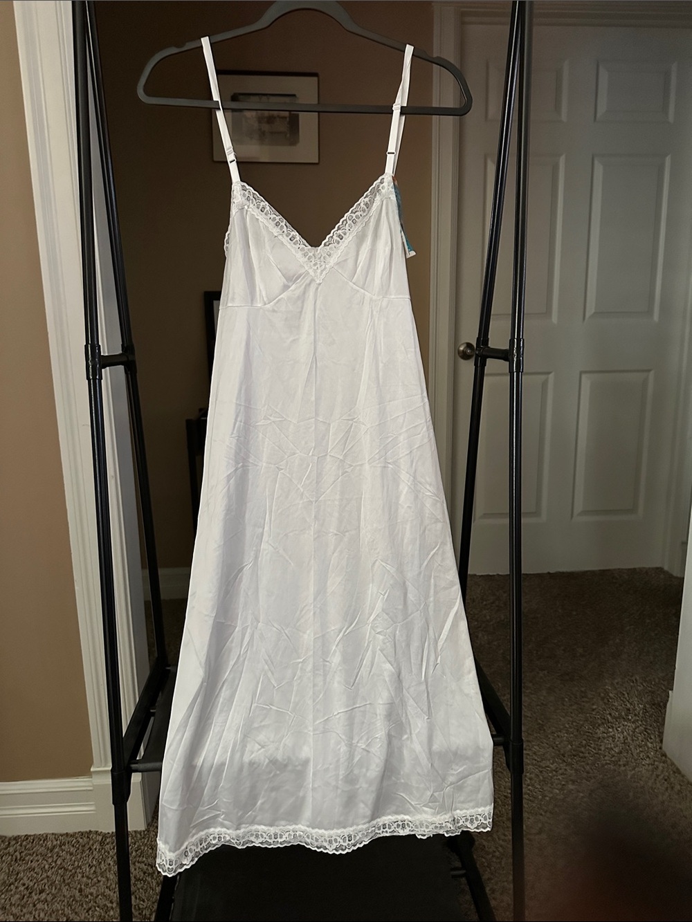 Vanity Fair White Lace-Trim Slip